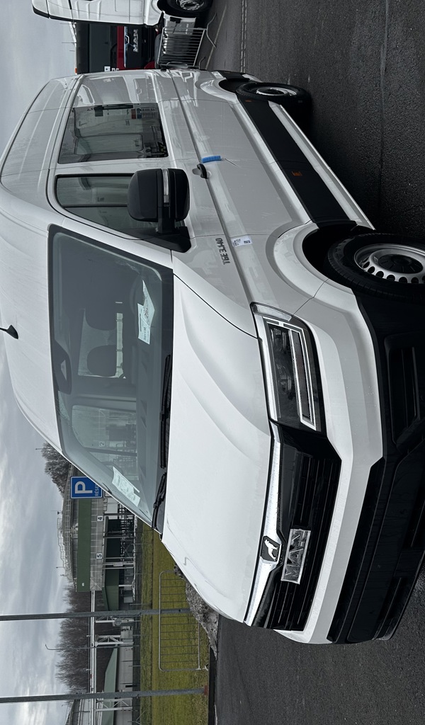 TGE 3.140 Skříňový vůz Rozvor kol: 3640 8ST.AUT.PŘEVODOVKA mm Motor: 2,0 l 103 kW - zvětšit obrázek