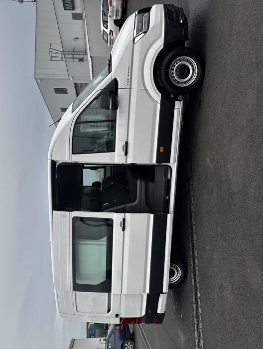 TGE 3.140 Skříňový vůz Rozvor kol: 3640 8ST.AUT.PŘEVODOVKA mm Motor: 2,0 l 103 kW